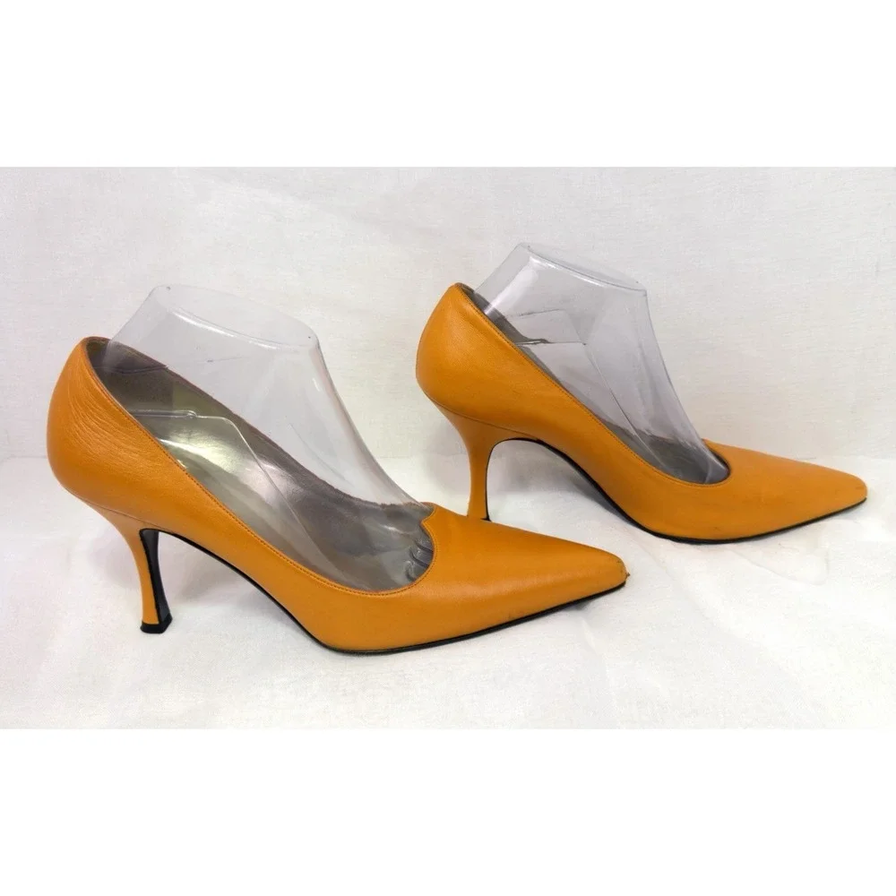VTG ESCADA Womens 9.5 B Orange Leather Pointed Toe Pumps Heels Made Italy